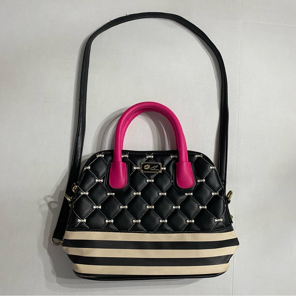 💋Luv Betsey By Betsey Johnson, Quilted, Crossbody Bag/Purse